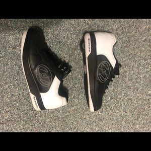 Men’s size 9 Heelys